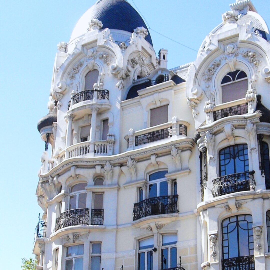 que ver en sevilla y madrid