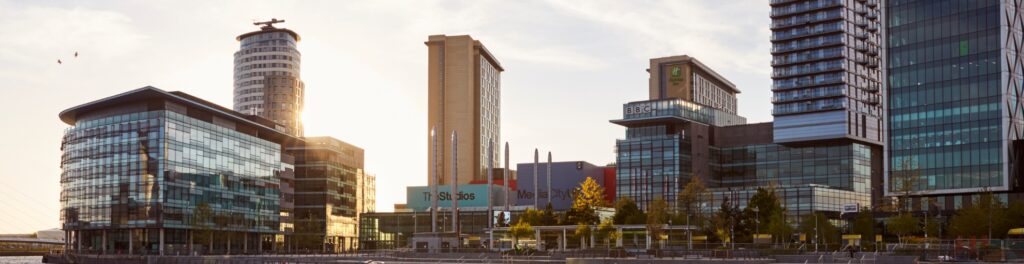 como ir del aeropuerto a manchester