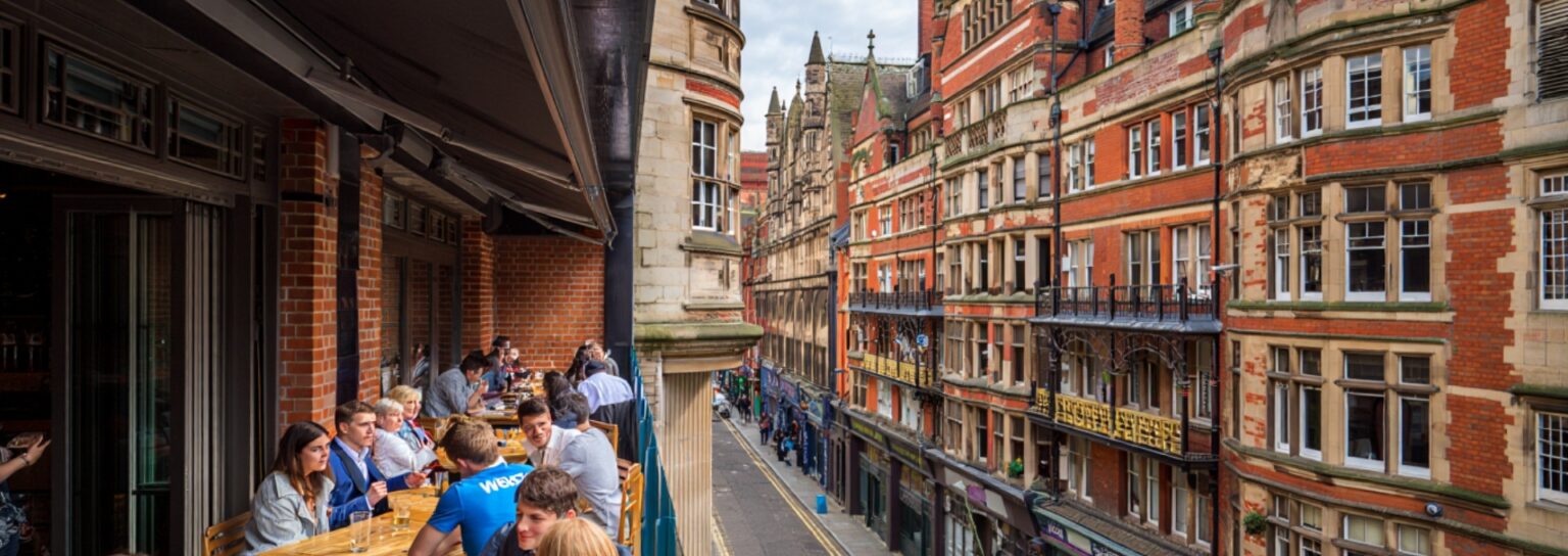 donde comer en cuidad de manchester