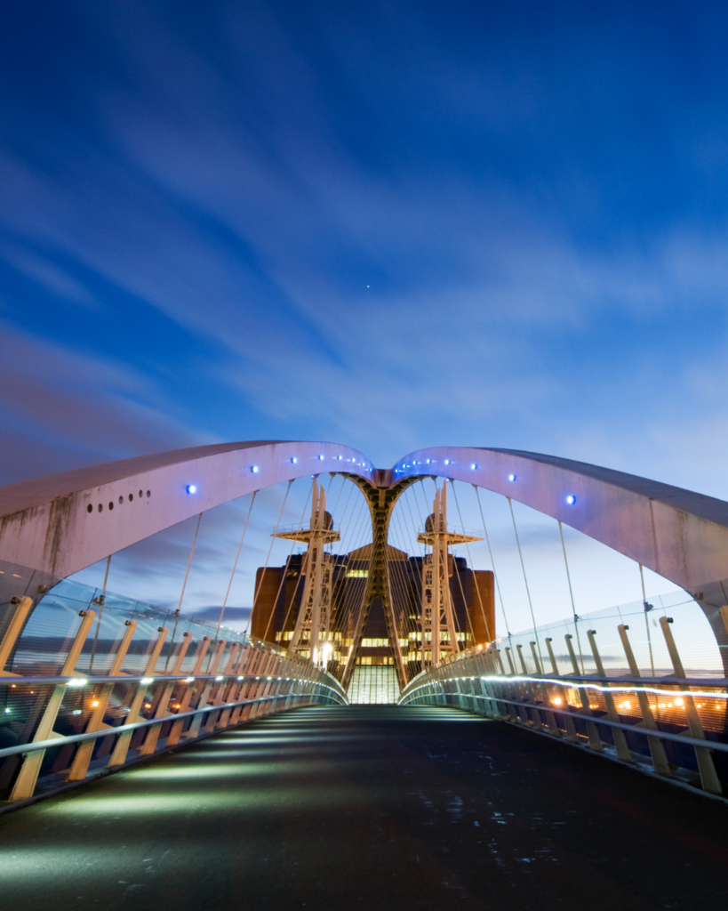 como ir en transporte público manchester